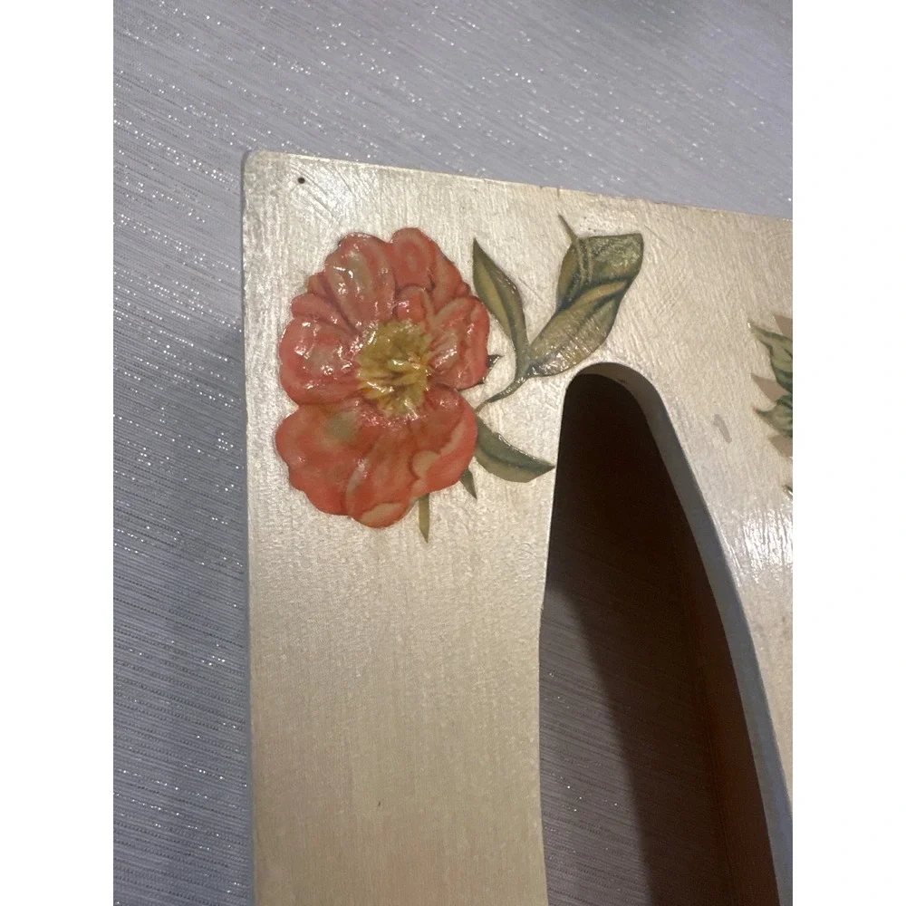 Vintage Wooden Tissue Box Cover granny Floral decor Flowers Cottagecore